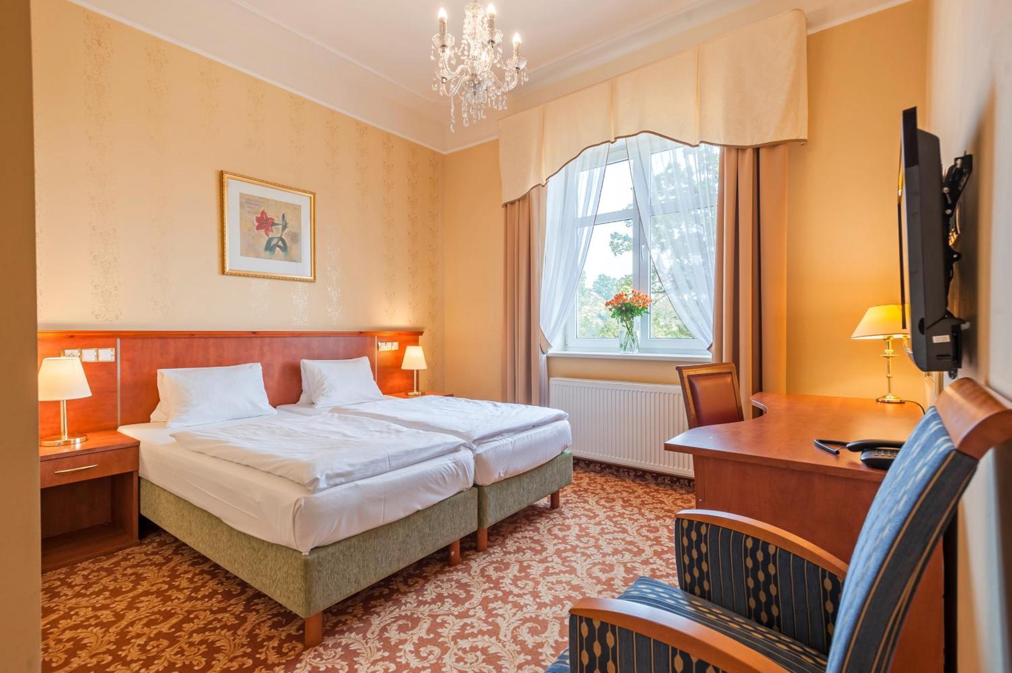 Spa Resort Pawlik-Aquaforum Františkovy Lázně Rom bilde